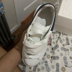 Alexander McQueen like new 9.5/10